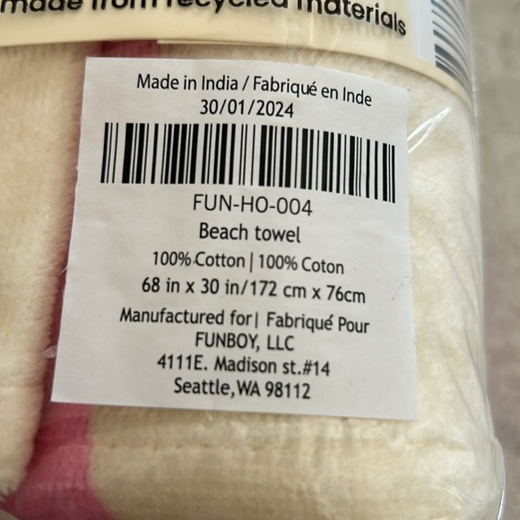 FUNBOY | Poolside Leisure Club Beach Towel - Picture 5 of 5